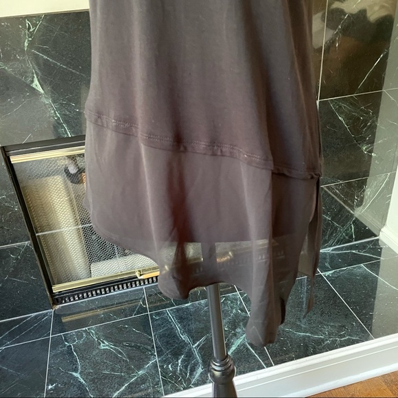 BCBG BLACK SLEEVELESS TOP - Picture 2 of 6